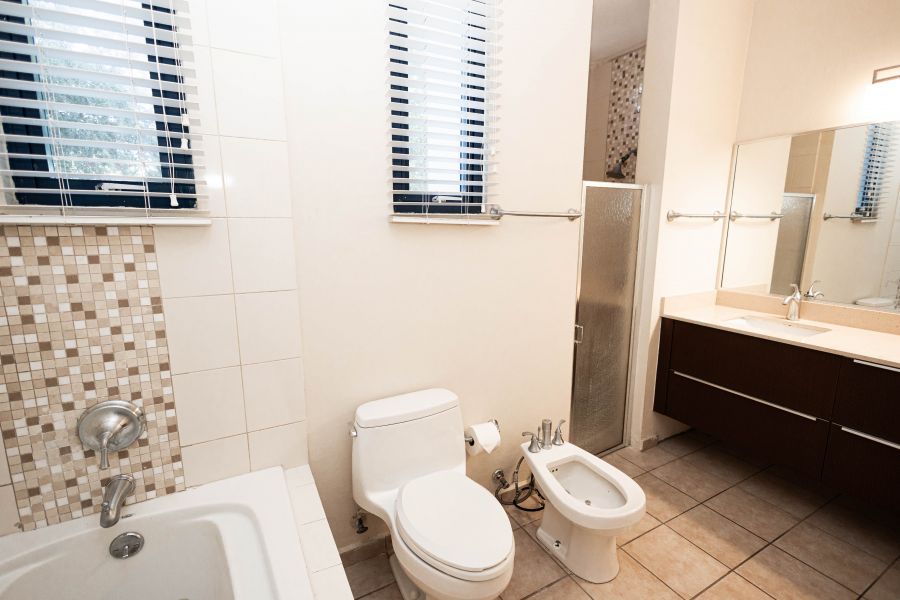 Carr 693 Int 6690 Km 1.3 Cond Palmas Dorada Villag Vega Alta 00692 PR