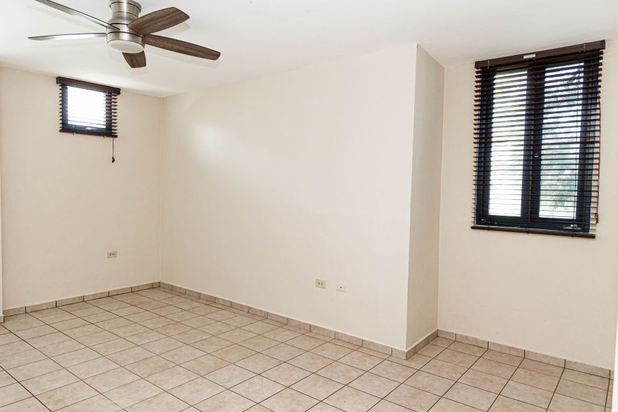 Carr 693 Int 6690 Km 1.3 Cond Palmas Dorada Villag Vega Alta 00692 PR