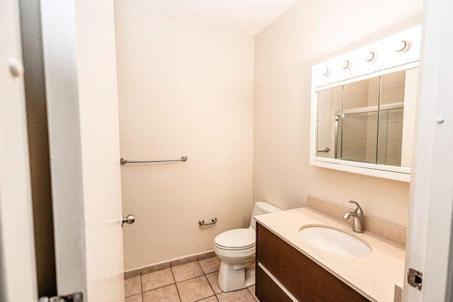 Carr 693 Int 6690 Km 1.3 Cond Palmas Dorada Villag Vega Alta 00692 PR