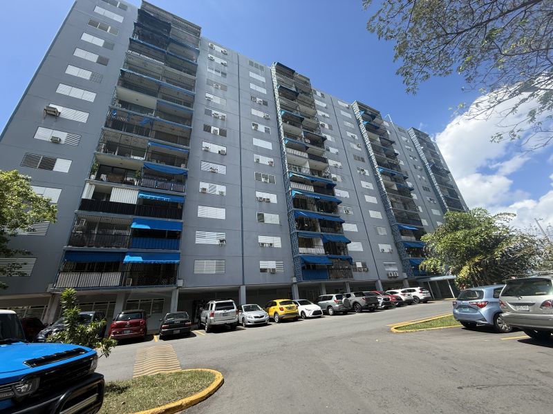Cond Borinquen Towers 1 Apt 1302 San Juan 00920 PR