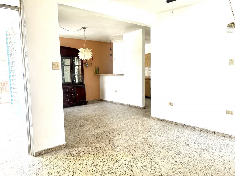 Urb Villa Interamericana Calle 8 H 11 San German 00683 PR