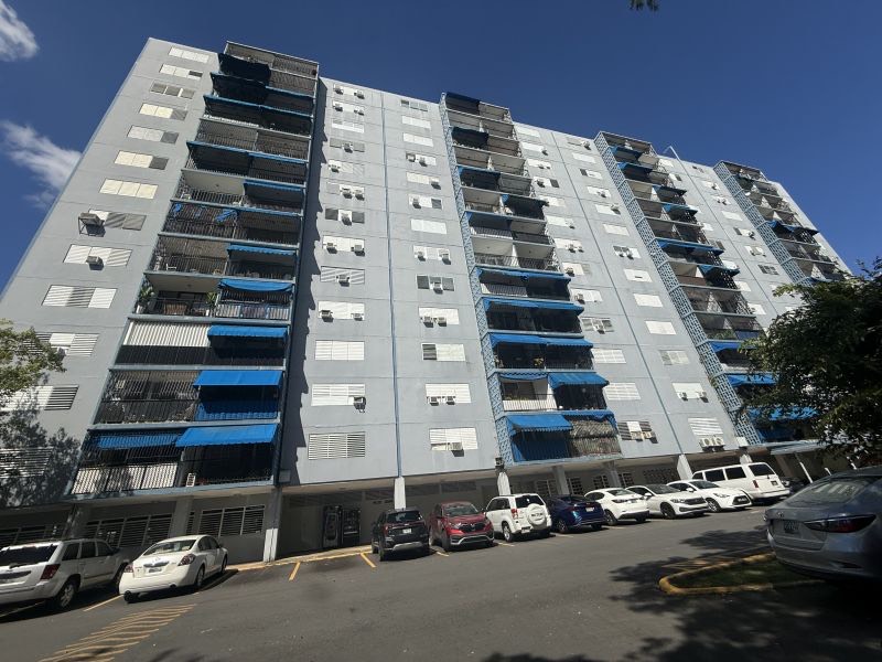 Condo Borinquen Towers 2 Apt 1215 San Juan 00920 PR