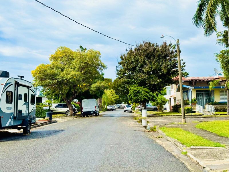 Urb La Rambla Bo Machuelo Abajo #1367 Calle Castel Ponce 00730 PR