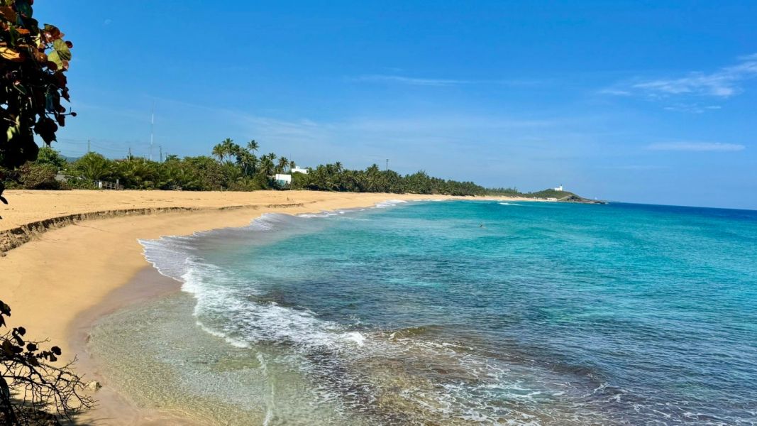 Bo Islote Costa Atlantico Calle La Playera A11, Arecibo - 29