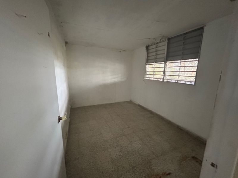 Urb Jardines De Carolina E-4 Calle E Carolina 00987 PR