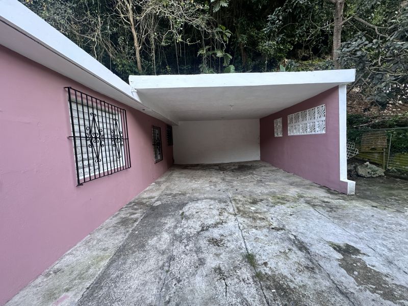 60-b Calle 8 Bo Candelario Arena Toa Baja 00949 PR