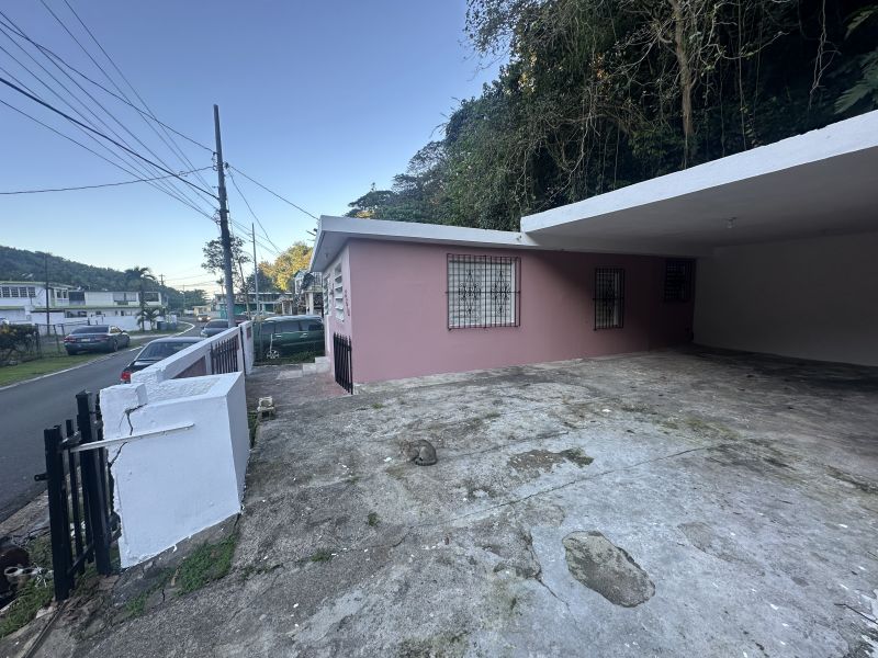 60-b Calle 8 Bo Candelario Arena Toa Baja 00949 PR