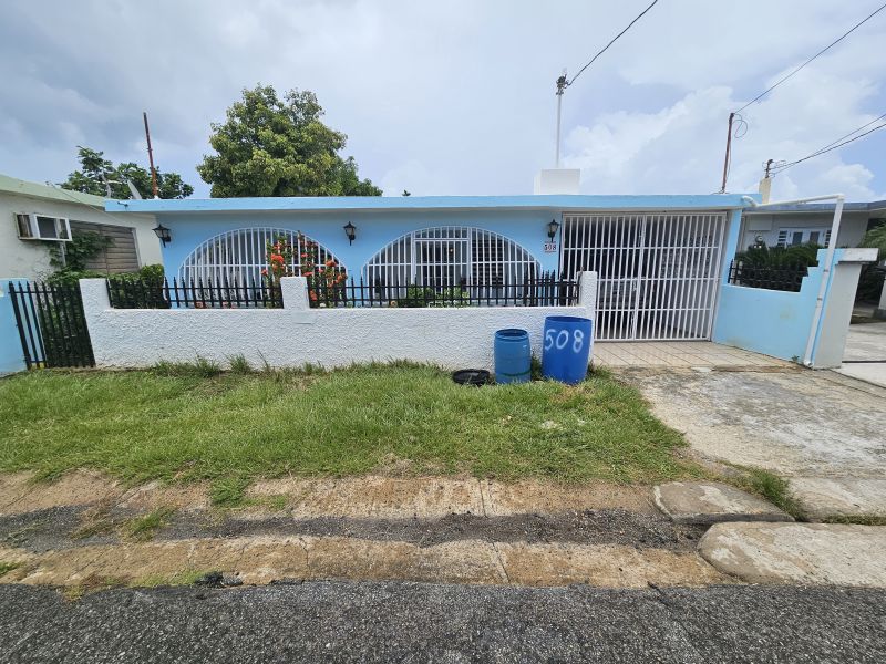 508 Calle 18 Luis M Cintron Fajardo 00738 PR