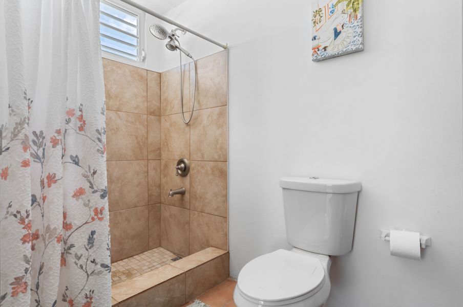 Urb Paseo Real Calle Amatista D-44 Dorado 00646 PR