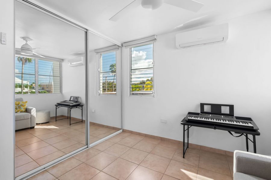 Urb Paseo Real Calle Amatista D-44 Dorado 00646 PR