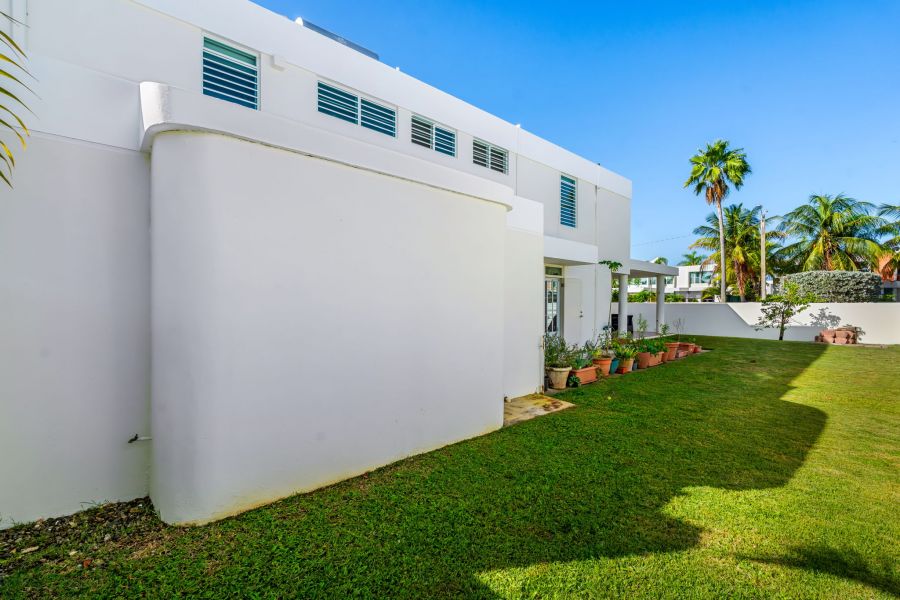 Urb Paseo Real Calle Amatista D-44 Dorado 00646 PR