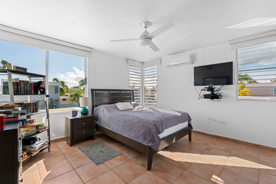 Urb Paseo Real Calle Amatista D-44 Dorado 00646 PR