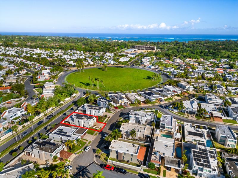 Urb Paseo Real Calle Amatista D-44 Dorado 00646 PR