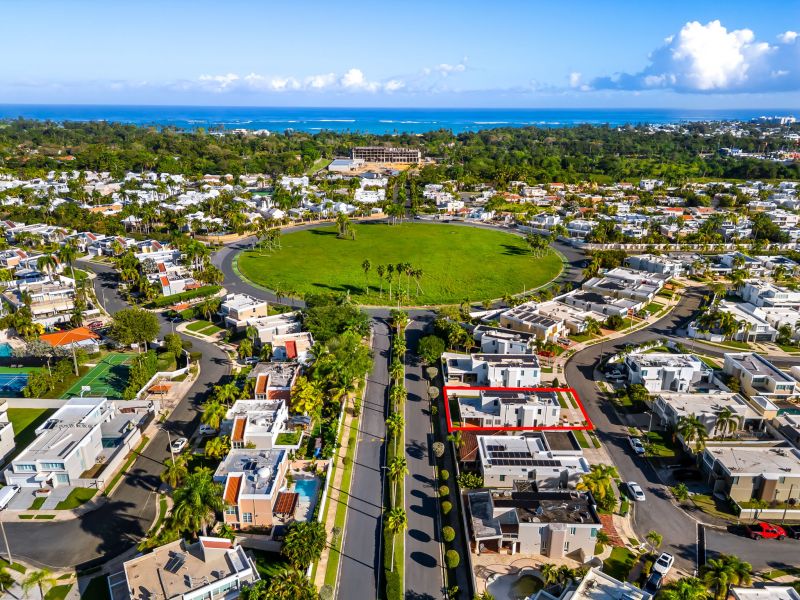 Urb Paseo Real Calle Amatista D-44 Dorado 00646 PR