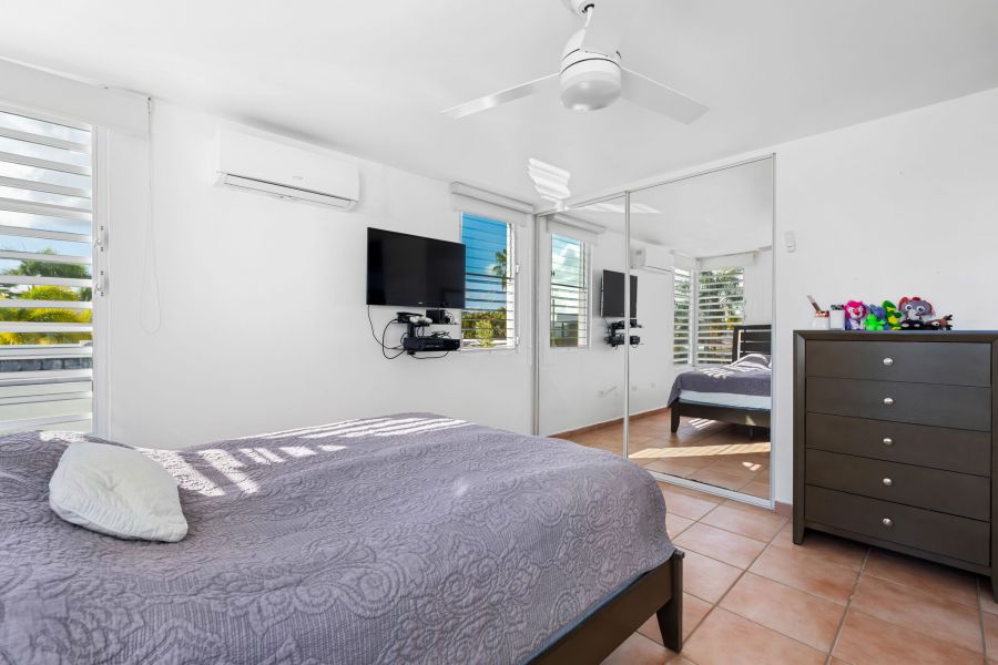 Urb Paseo Real Calle Amatista D-44 Dorado 00646 PR