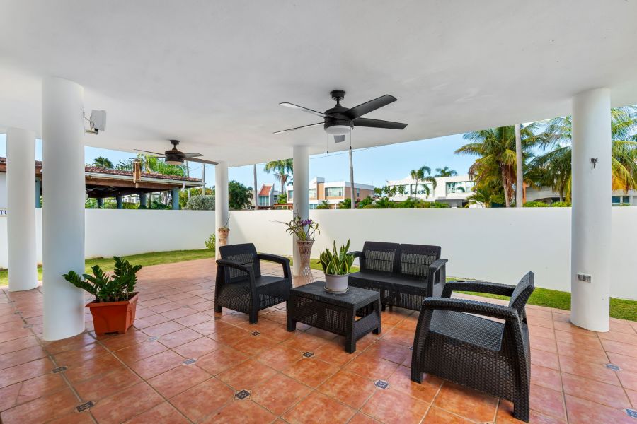 Urb Paseo Real Calle Amatista D-44 Dorado 00646 PR