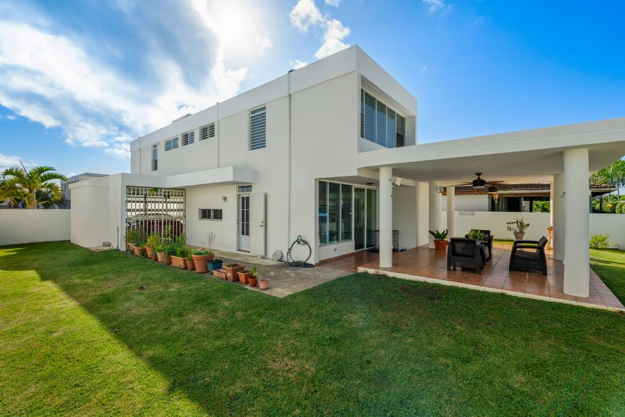 Urb Paseo Real Calle Amatista D-44 Dorado 00646 PR