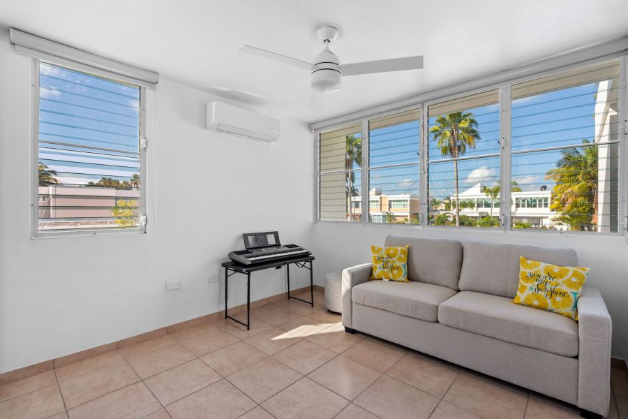 Urb Paseo Real Calle Amatista D-44 Dorado 00646 PR