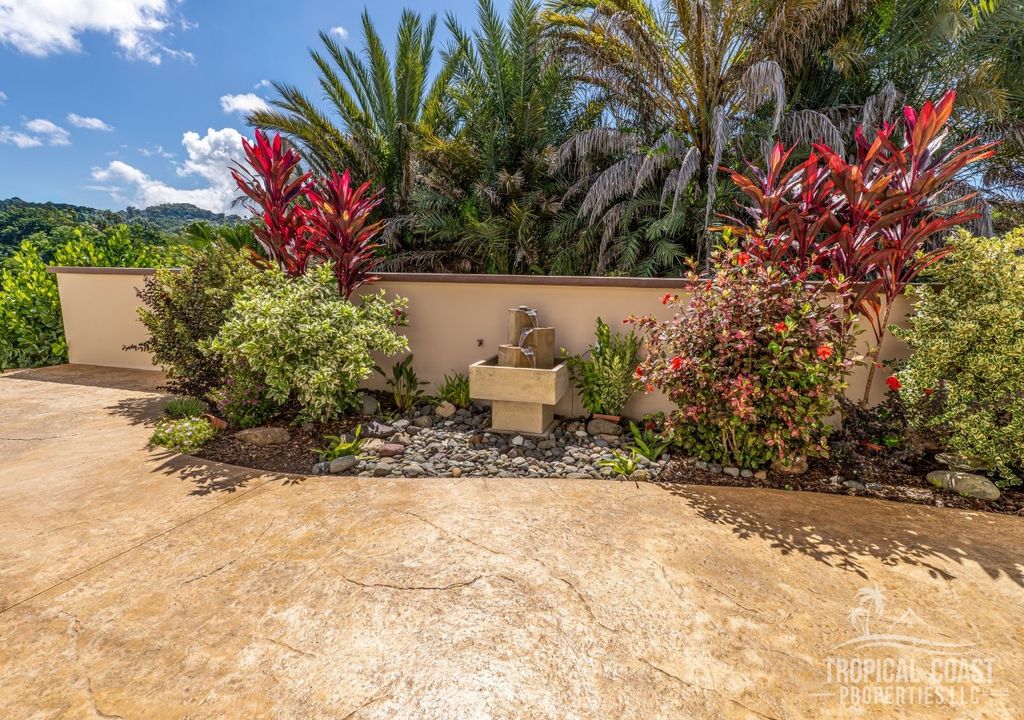 Bo Calvache- Carr 115 Km 6.4 Int Rincon 00677 PR