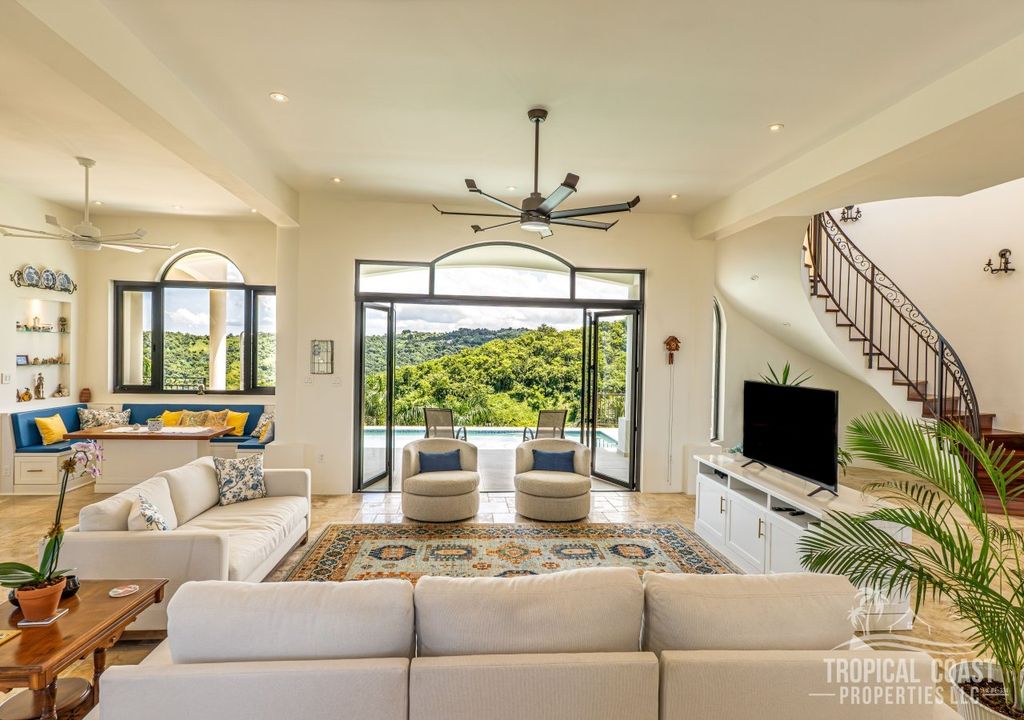 Bo Calvache- Carr 115 Km 6.4 Int Rincon 00677 PR