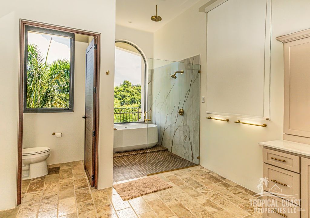 Bo Calvache- Carr 115 Km 6.4 Int Rincon 00677 PR