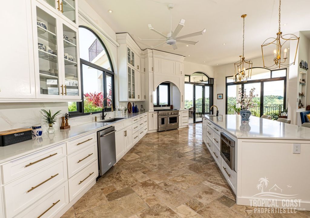 Bo Calvache- Carr 115 Km 6.4 Int Rincon 00677 PR