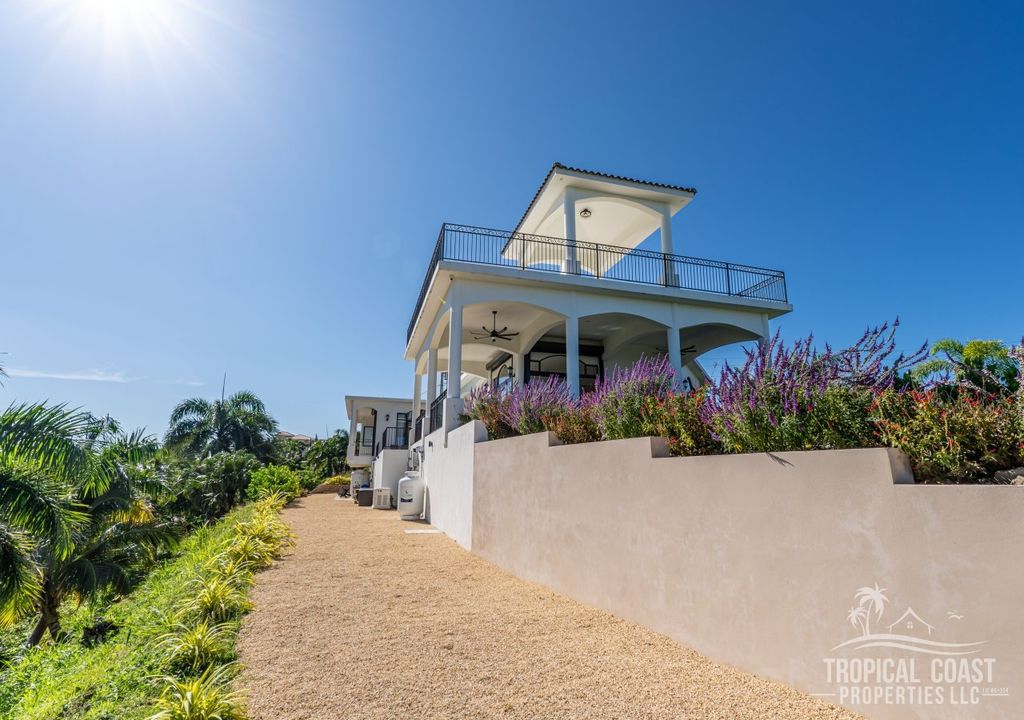 Bo Calvache- Carr 115 Km 6.4 Int Rincon 00677 PR