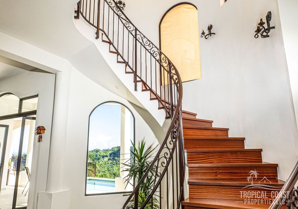 Bo Calvache- Carr 115 Km 6.4 Int Rincon 00677 PR