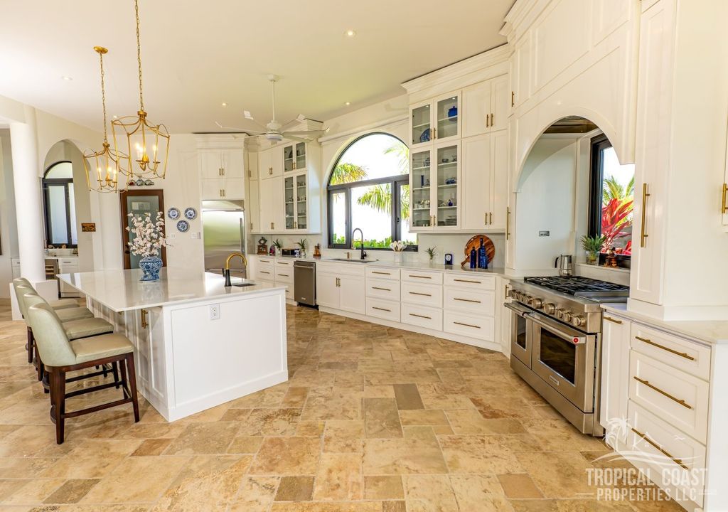 Bo Calvache- Carr 115 Km 6.4 Int Rincon 00677 PR