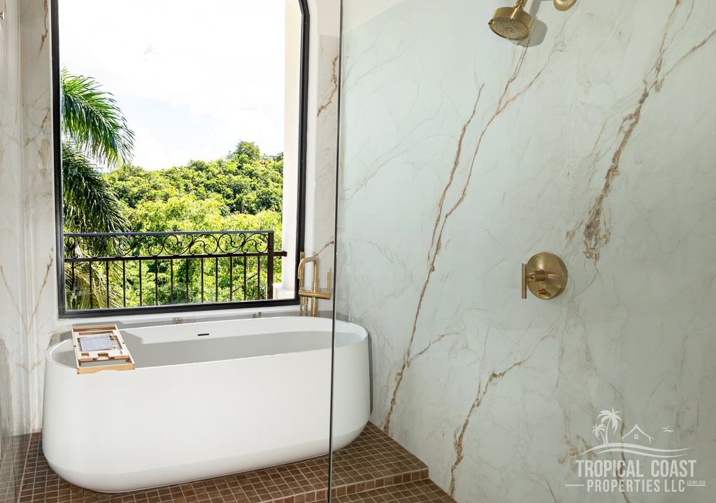 Bo Calvache- Carr 115 Km 6.4 Int Rincon 00677 PR