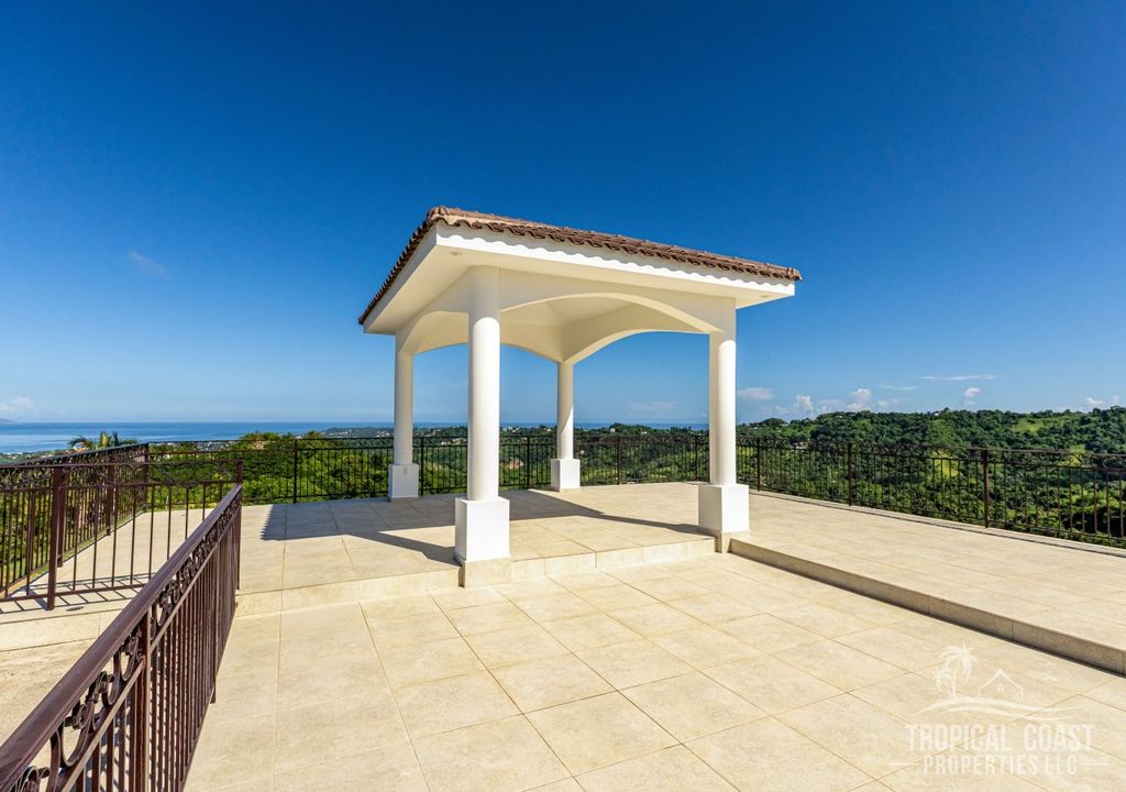 Bo Calvache- Carr 115 Km 6.4 Int Rincon 00677 PR