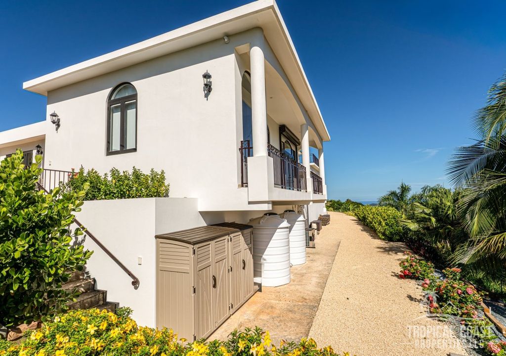 Bo Calvache- Carr 115 Km 6.4 Int Rincon 00677 PR