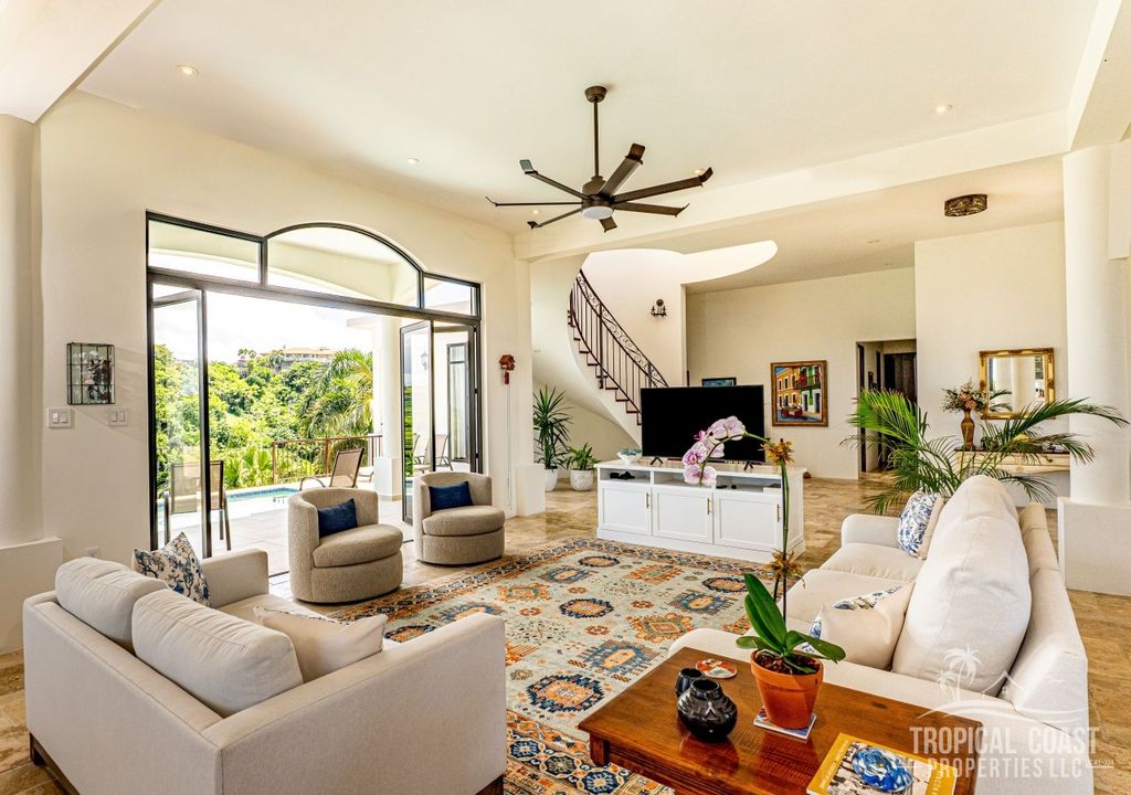 Bo Calvache- Carr 115 Km 6.4 Int Rincon 00677 PR