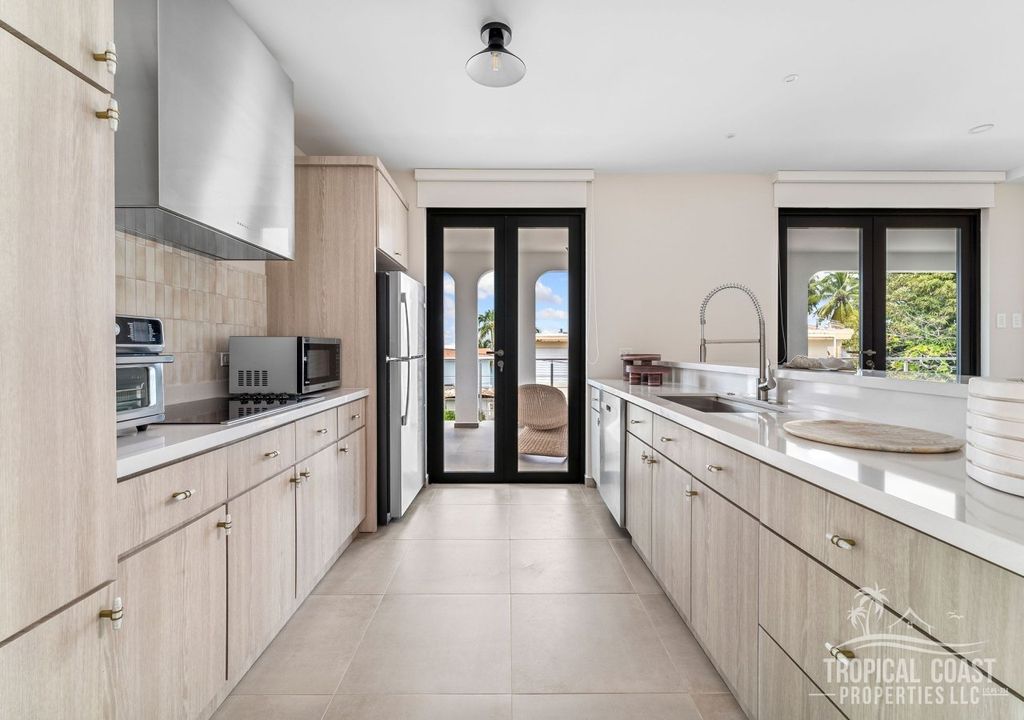 Bo Pueblo- Sea Beach Drive- Casa Loba Rincon 00677 PR