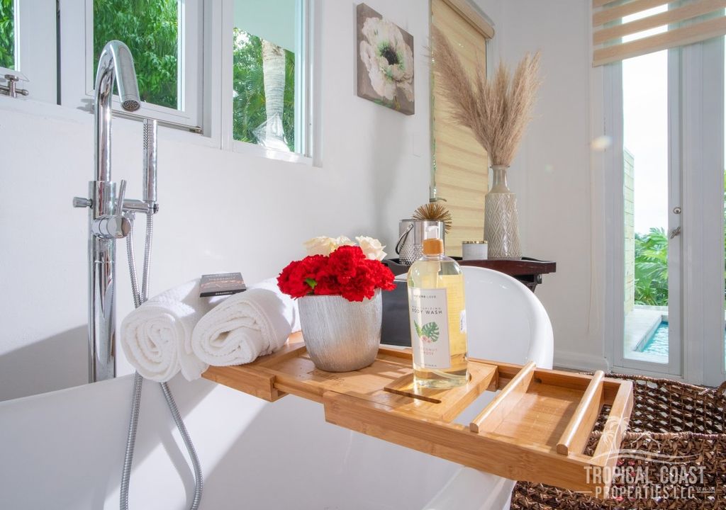 Bo Puntas- Carr 413 Km 3.5- Suites Rincon 00677 PR