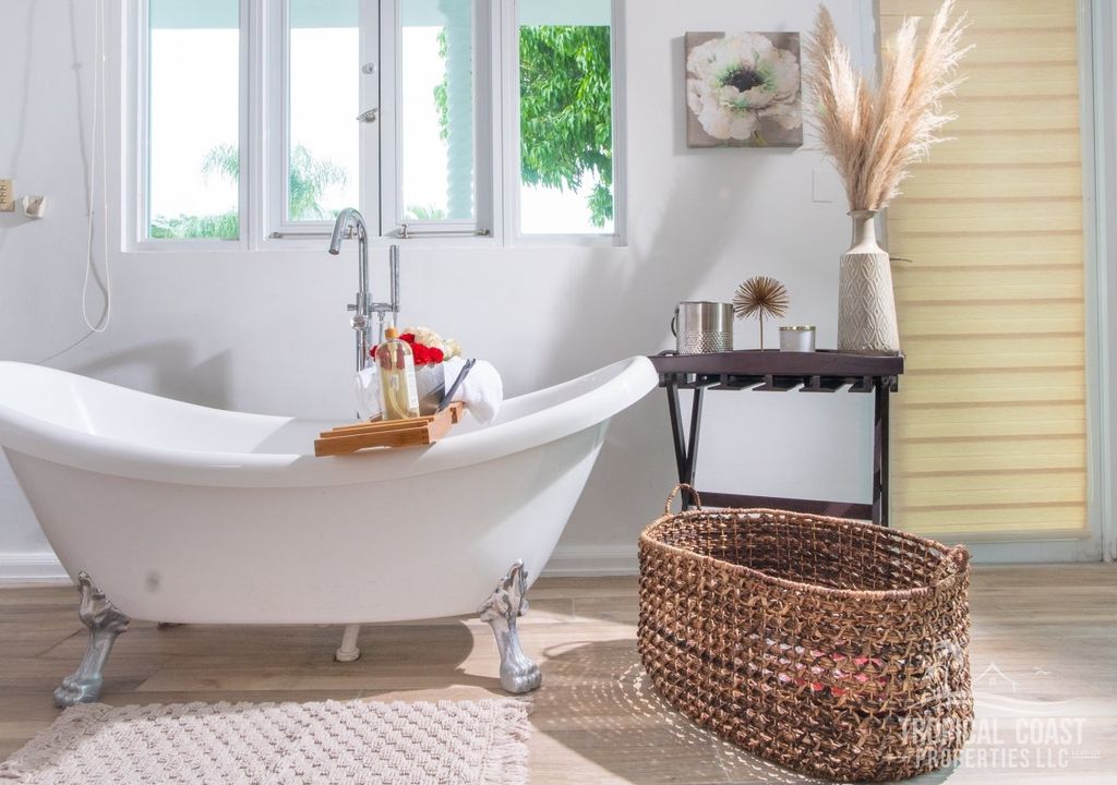 Bo Puntas- Carr 413 Km 3.5- Suites Rincon 00677 PR