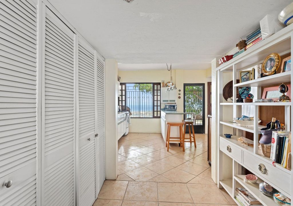 Bo Atalaya- Carr 411 K5 H5 Sect La Bandera Rincon 00677 PR