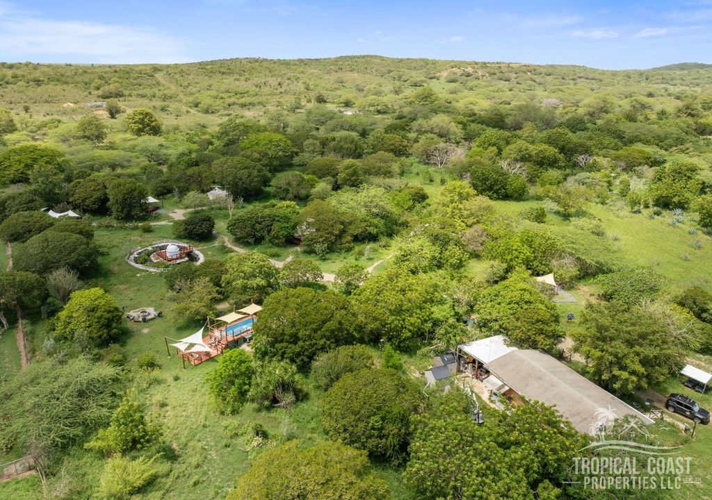 Bo Piyahaya- Carr 303 Km 11.3- Pitahaya Glamping Cabo Rojo 00622 PR