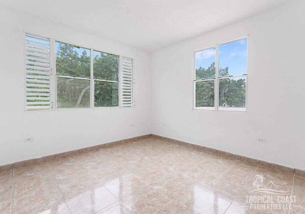 #4, Urb. Brisas Del Bosque Cayey 00736 PR