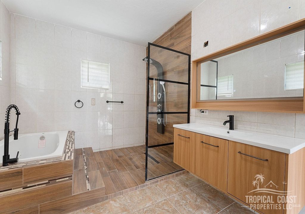 #4, Urb. Brisas Del Bosque Cayey 00736 PR