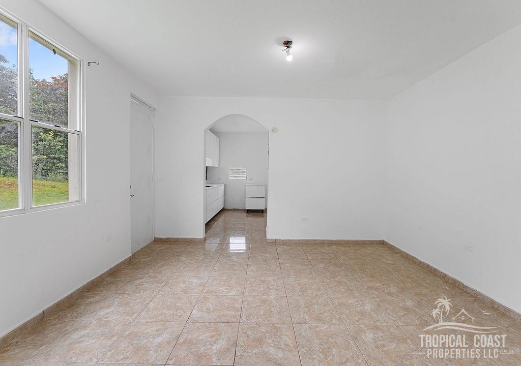 #4, Urb. Brisas Del Bosque Cayey 00736 PR
