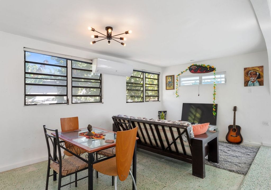 Bo Stella- 3096 Calle 7 Rincon 00677 PR