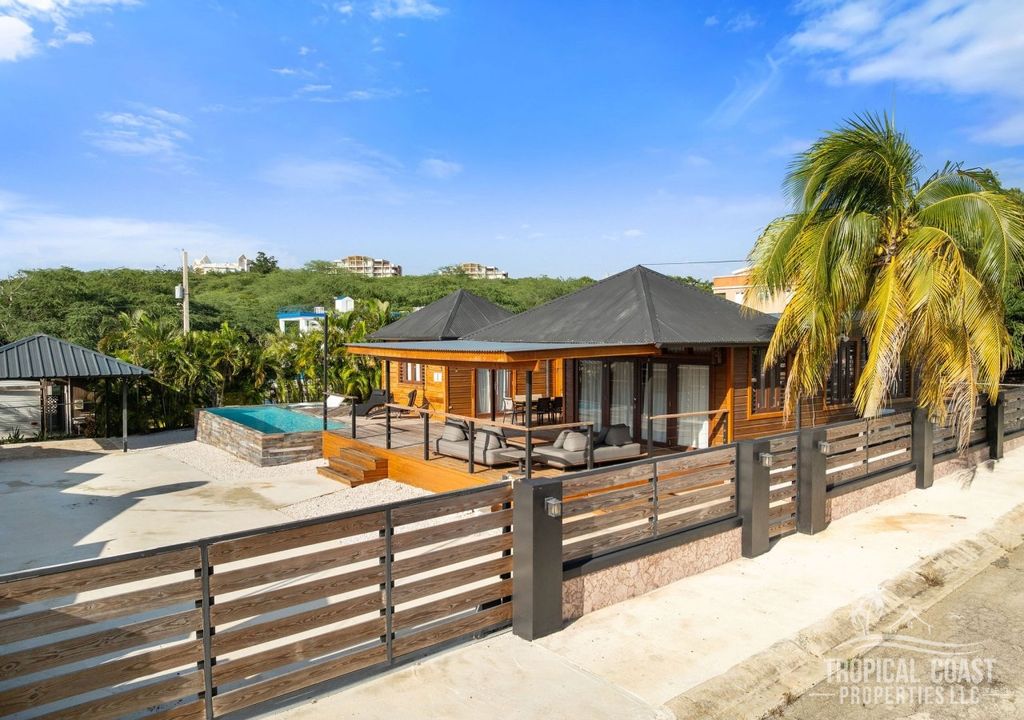 Villa Fali- Carr 3301 Km 2.6, Cabo Rojo - 22