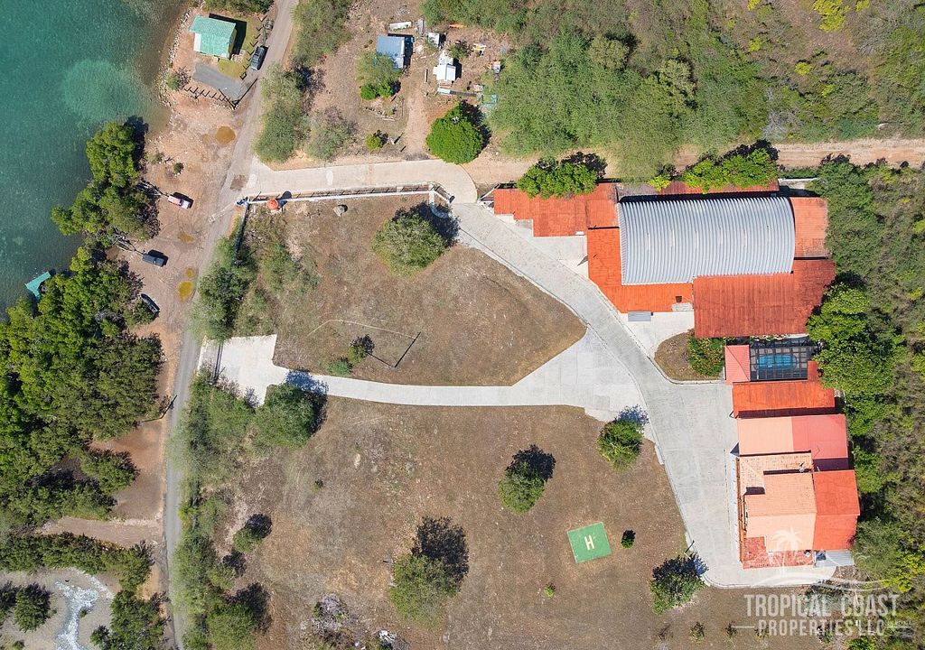 Bo Costas- Carr 324 Km 5.1 Sector Montana Lajas 00667 PR