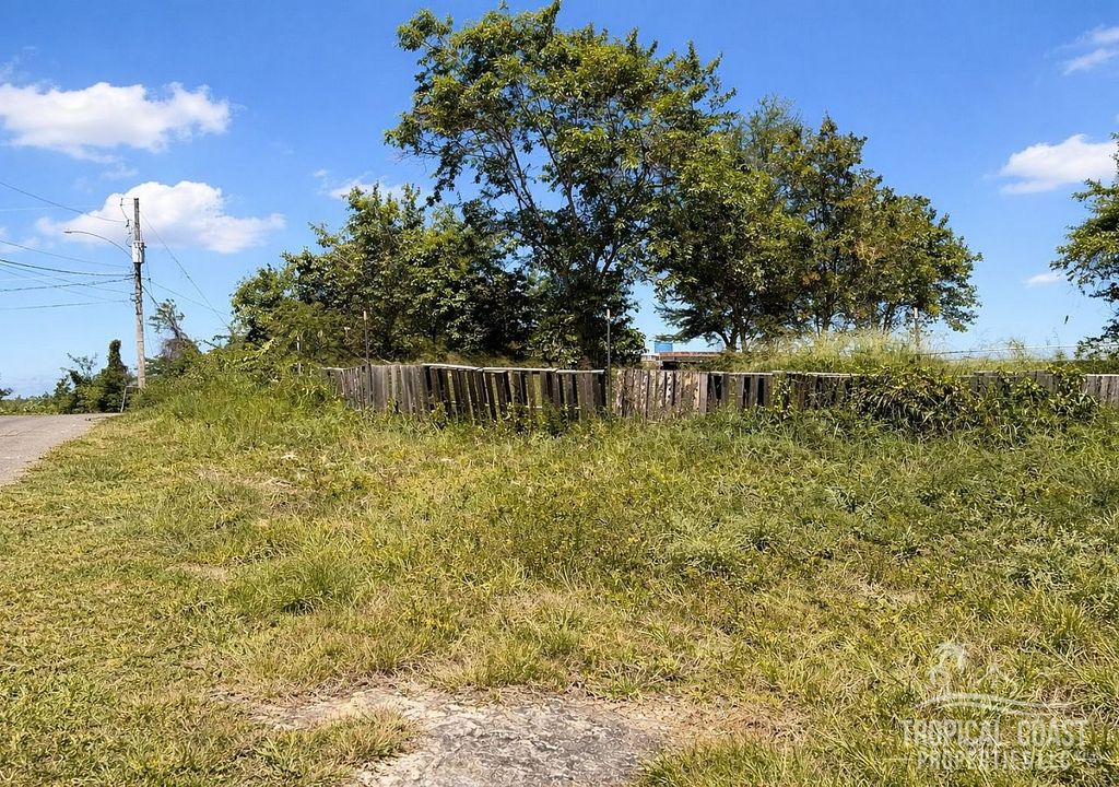 Bo Jobos, Isabela Isabela 00662 PR