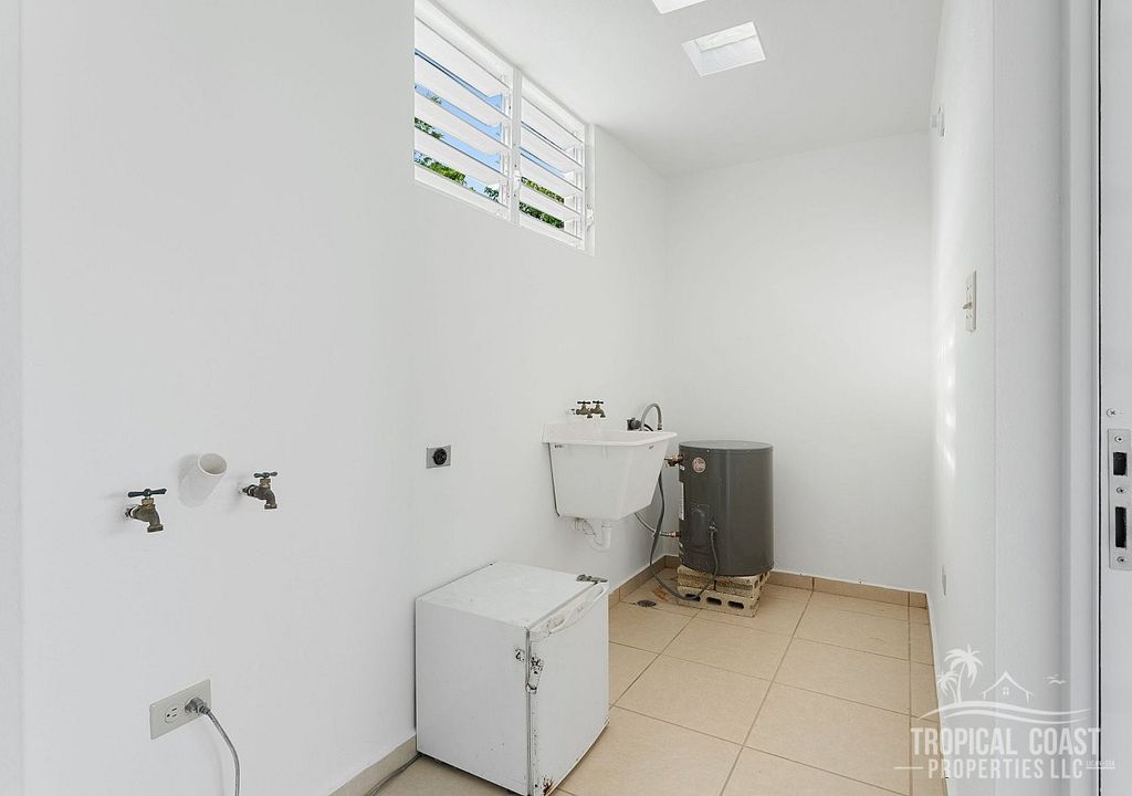 Urb Costa Del Mar Calle 1 Lote 45, Arecibo - 30