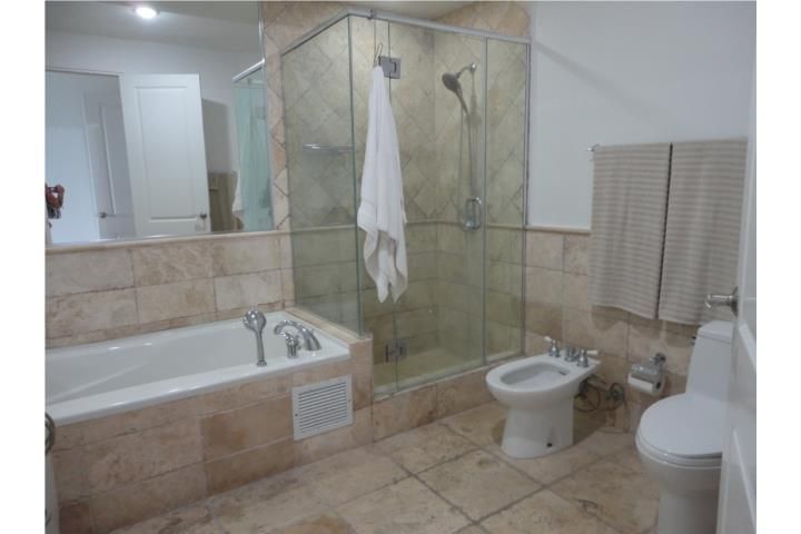 Calle Turquoise Vega Alta 00692 PR
