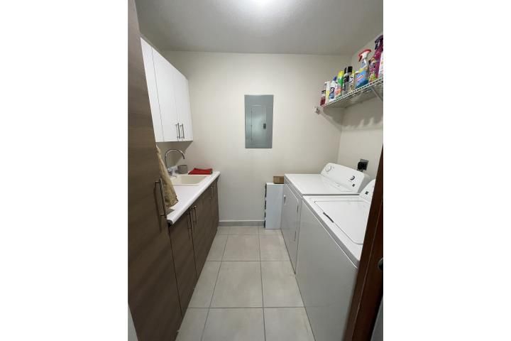 Cond. Almanda Guaynabo 00971 PR