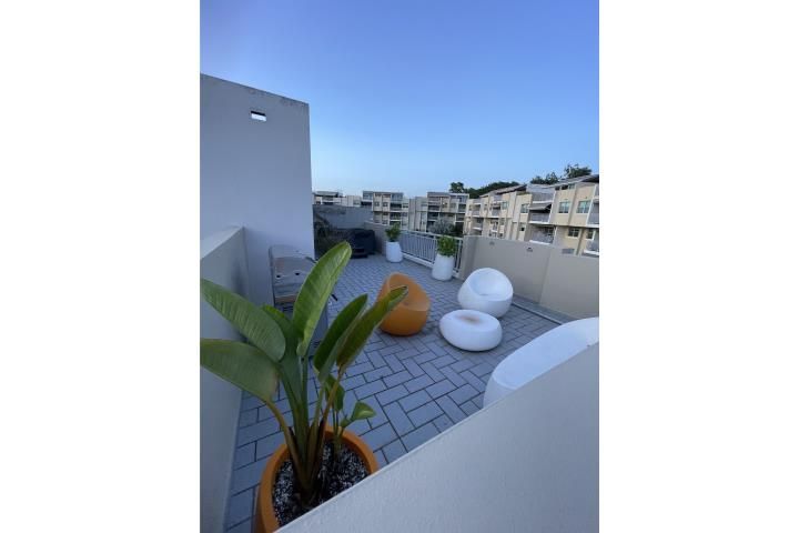 Cond. Almanda Guaynabo 00971 PR