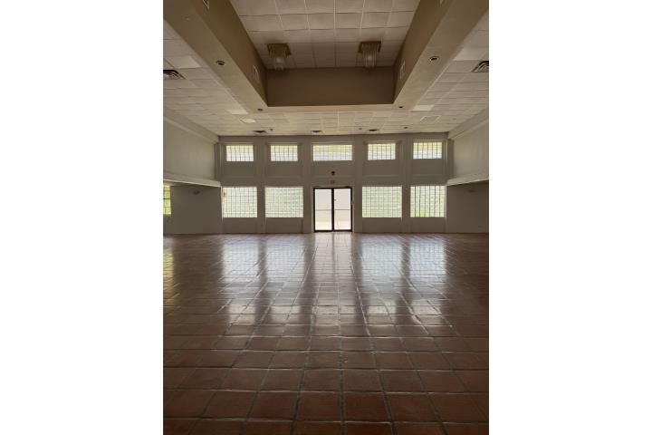 La Muda Guaynabo 00971 PR